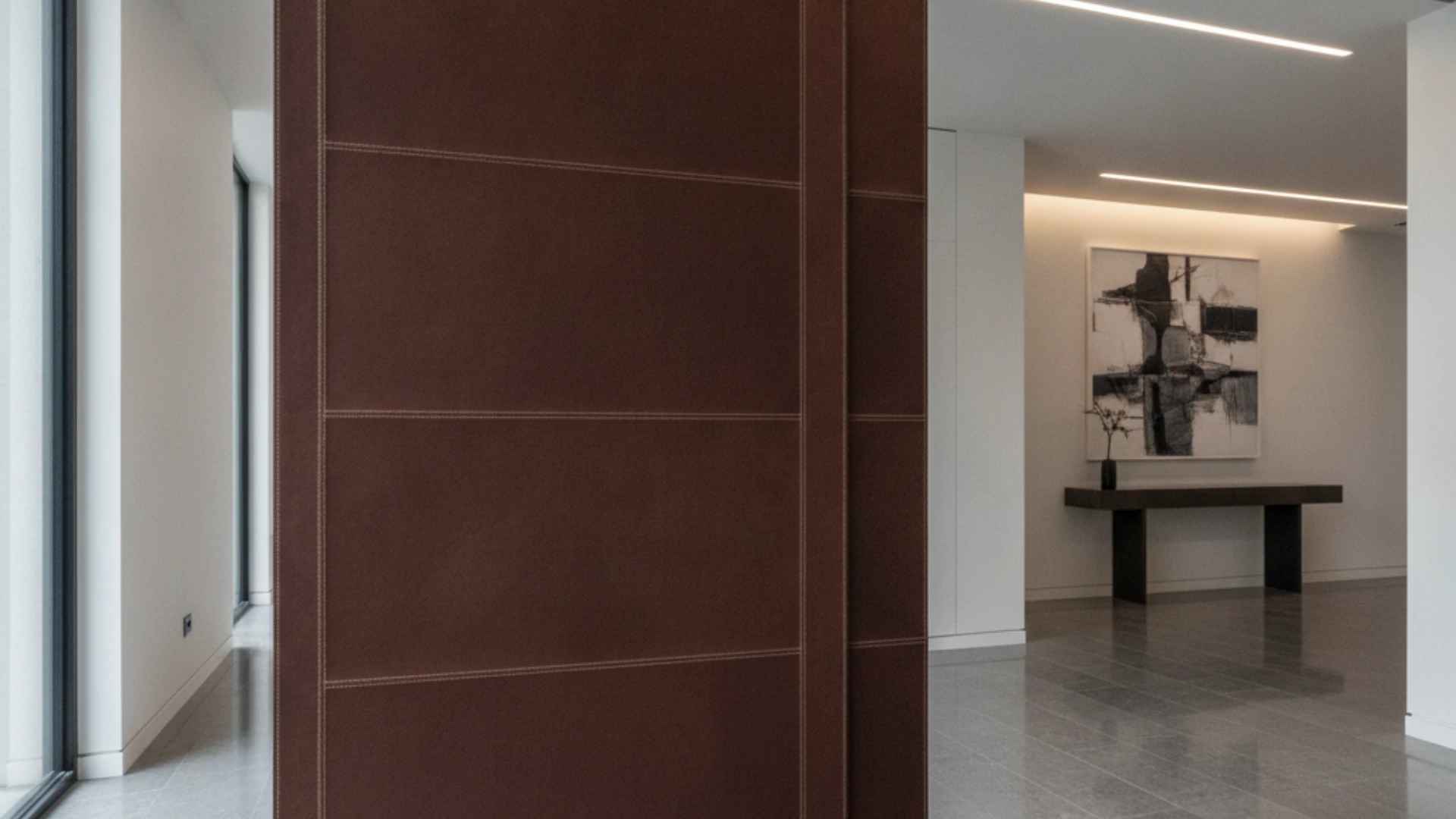 Italian Leather Doors: 5 Reasons to Choose Bespoke Leather Finishes 3 luxury interior design with Italian leather doors